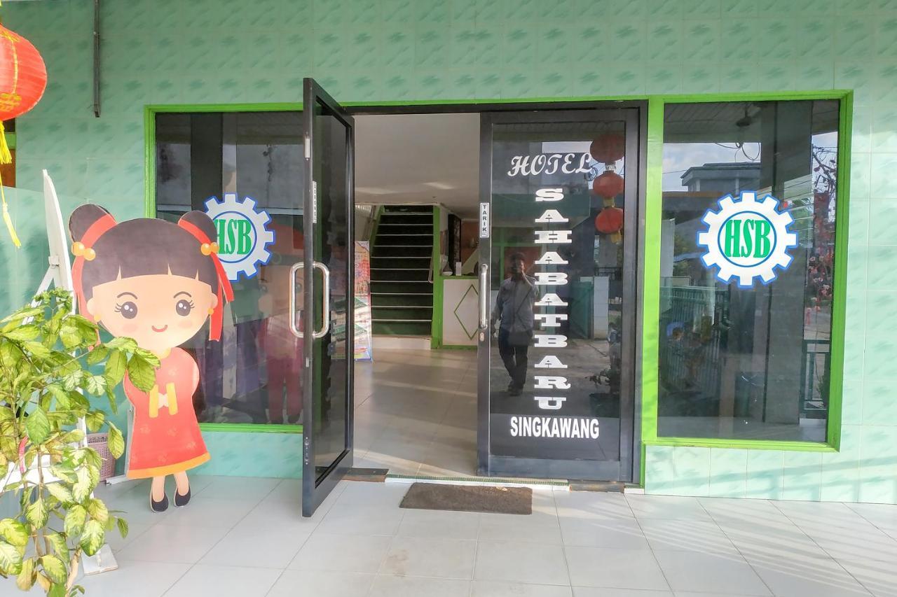 Super Oyo 3098 Hotel Sahabat Baru Сингкауанг Екстериор снимка